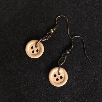 Small Wooden Button Earring_©DuttonsforButtons